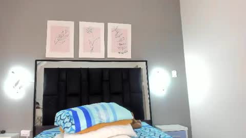 Snapshot of zoe_curvyy chatting on 06.13.26 zoe_curvyy online show from 06.13.26