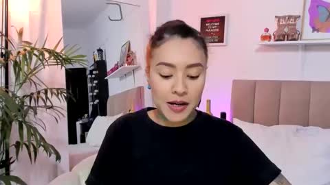 Zoe Gruber online show from 11.20.25