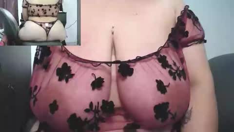 Snapshot of zoe_hotxxx chatting on 11.13.25 zoe hotxxx online show from 11.13.25