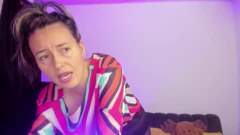 Snapshot of zoe_jeane_beker chatting on 02.07.26 ZOE online show from 02.07.26