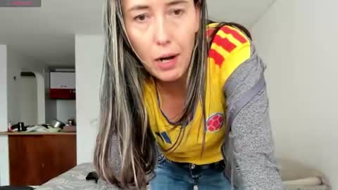 Snapshot of zoe_jeane_beker chatting on 07.08.26 ZOE online show from 07.08.26