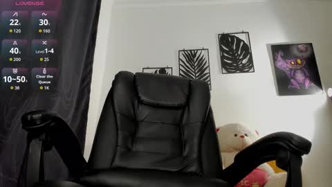 zoe_millerx online show from 12.18.25