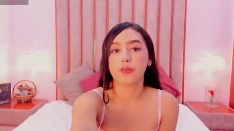 Snapshot of zoe_monrow chatting on 07.22.26 Zoe Monrow online show from 07.22.26
