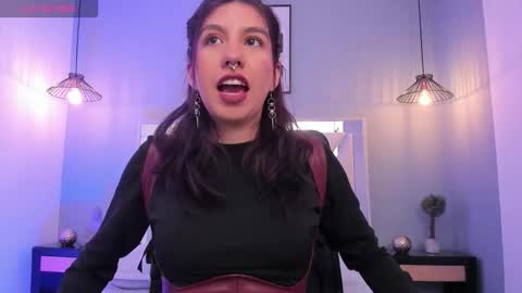 zoe_moreau online show from 03.03.26