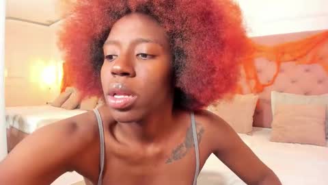 Zoe Novakk  online show from 11.02.25