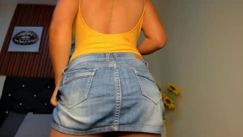 Snapshot of zoe_pss chatting on 11.10.25 Zoe online show from 11.10.25