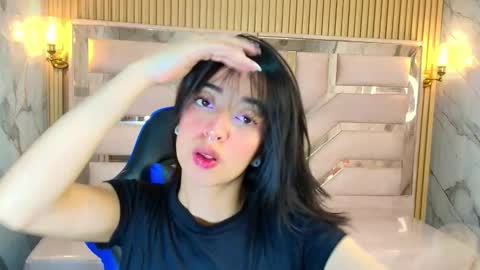 Zoe  online show from 10.22.25