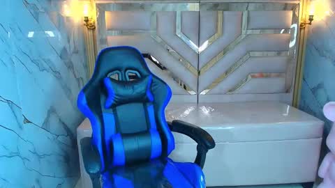 Zoe  online show from 11.08.25