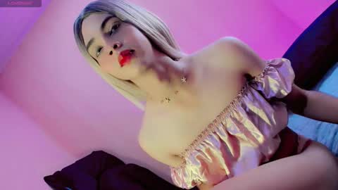 Snapshot of zoe_rous2 chatting on 02.04.26 ZOE online show from 02.04.26