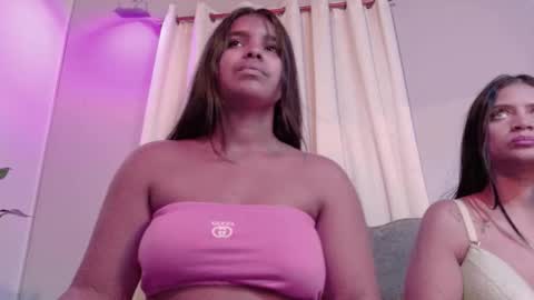 Snapshot of zoe_roux210949 chatting on 02.12.26 Zoe online show from 02.12.26