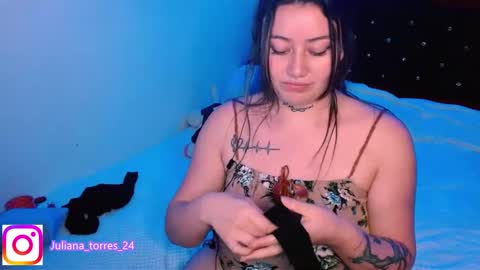 Snapshot of zoe_sexy69 chatting on 01.10.25 ZOE online show from 01.10.25