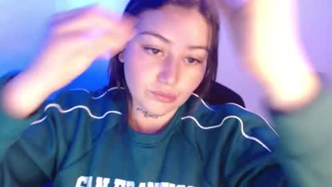 Snapshot of zoe_sexy69 chatting on 02.13.25 ZOE online show from 02.13.25