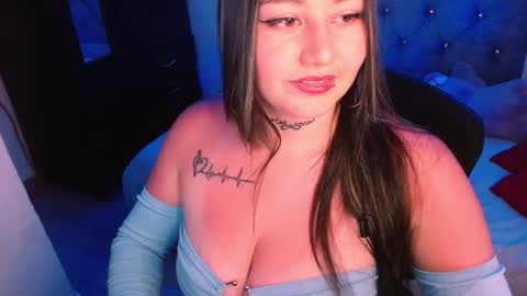 Snapshot of zoe_sexy69 chatting on 03.12.25 ZOE online show from 03.12.25