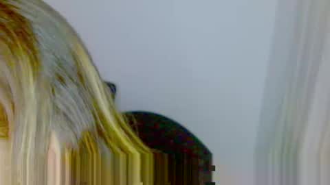 Snapshot of zoe_sexy69 chatting on 10.21.25 ZOE online show from 10.21.25