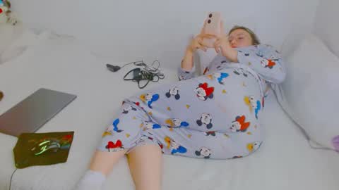 Snapshot of zoe_sexy69 chatting on 02.07.26 ZOE online show from 02.07.26