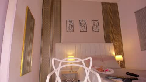 Hi guys i am Zoe  online show from 02.12.26