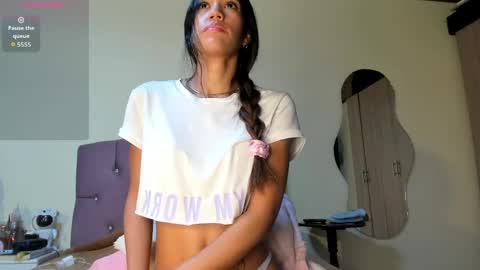 Snapshot of zoe_storm2 chatting on 05.29.26 Zoe online show from 05.29.26