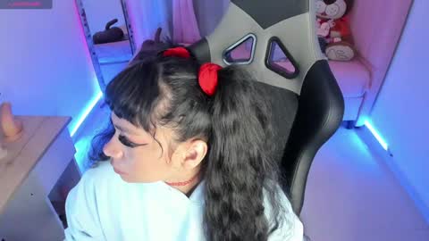 zoe_sullivan_ online show from 01.26.25