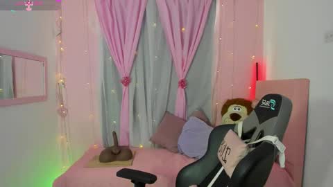 zoe_sullivan_ online show from 09.14.25