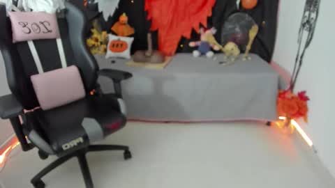 zoe_sullivan_ online show from 10.04.25