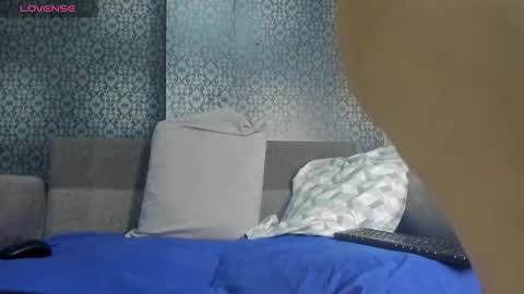 Zoe online show from 12.01.25