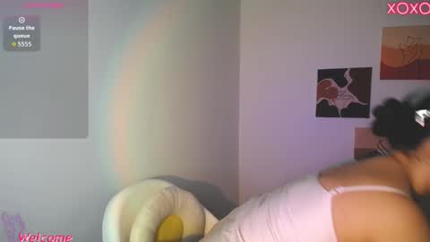 Zoe Bolton online show from 10.31.25