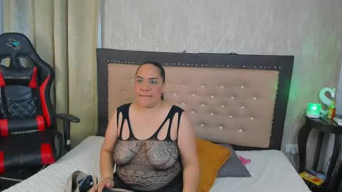 Snapshot of zoedeleon chatting on 07.12.26 zoedeleon online show from 07.12.26