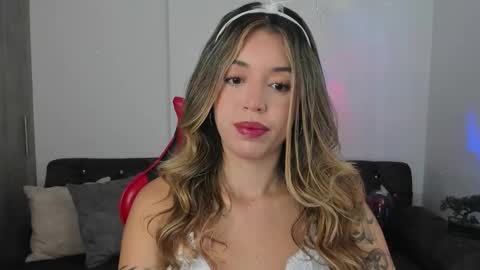 Snapshot of zoee_jackson chatting on 10.26.25 zoee jackson online show from 10.26.25