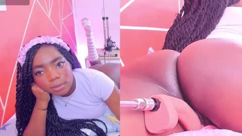 Snapshot of zoeethompson_cm chatting on 03.06.25 online show from 03.06.25