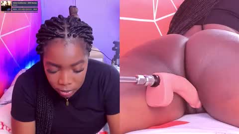 Snapshot of zoeethompson_cm chatting on 11.14.25 online show from 11.14.25