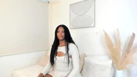 Snapshot of zoegarner10 chatting on 10.23.25 zoegarner10 online show from 10.23.25