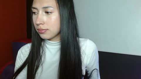 Laura  online show from 12.10.24