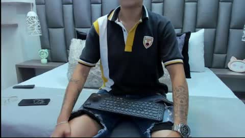 Zoe Krug online show from 04.14.26