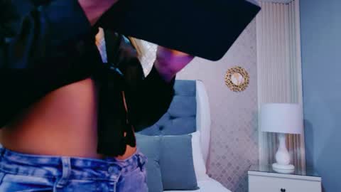 ZoeWilliis online show from 06.03.26