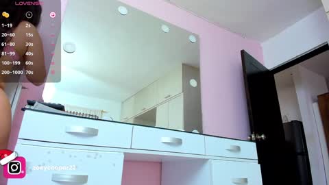 Snapshot of zoey_cooper chatting on 12.22.24 zoey Independent model online show from 12.22.24