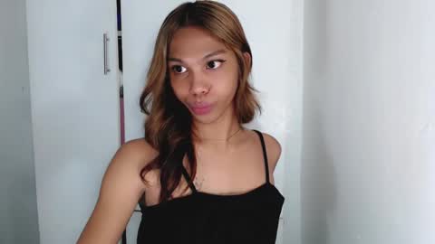 Snapshot of zoeygorgeous19 chatting on 10.09.25 zoey online show from 10.09.25