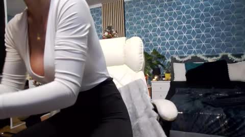 Zoey online show from 12.02.25