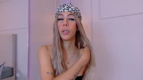 Zoey online show from 05.25.26