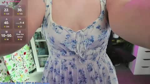 Zoey Ryan online show from 04.13.26