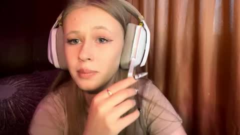 Lisa online show from 02.20.26