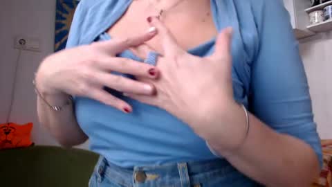 Snapshot of zosya1111 chatting on 12.15.24 Zosya1111 online show from 12.15.24