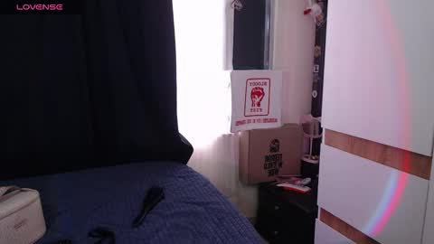 Snapshot of zowi_hottiee chatting on 11.26.25 cintya kors online show from 11.26.25