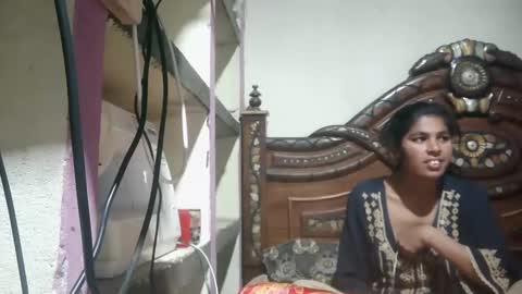 Snapshot of zoyakhan803 chatting on 02.15.25 zoyakhan803 online show from 02.15.25