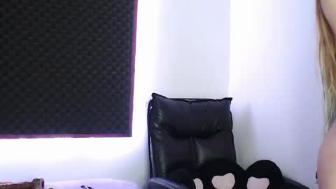 Snapshot of zpzphot chatting on 10.25.25 zpzphot online show from 10.25.25