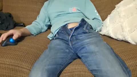 Snapshot of zruckster chatting on 11.23.25 zruckster online show from 11.23.25