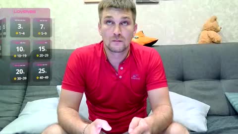 Snapshot of ztigrousz chatting on 10.19.25 ztigrousz online show from 10.19.25