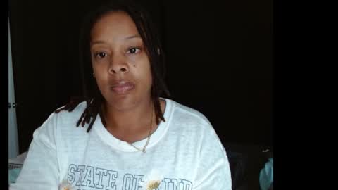 Snapshot of zuriluxe45 chatting on 09.17.25 zuriluxe45 online show from 09.17.25