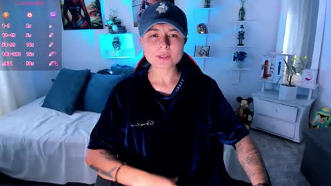 Snapshot of zuryramirez_ chatting on 12.20.25 Zury Ramirez online show from 12.20.25