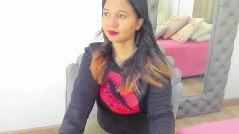 Snapshot of zusan_king_ chatting on 04.18.26 Im Zusan My schedule is from 1030pm to 430 am colombian time online show from 04.18.26
