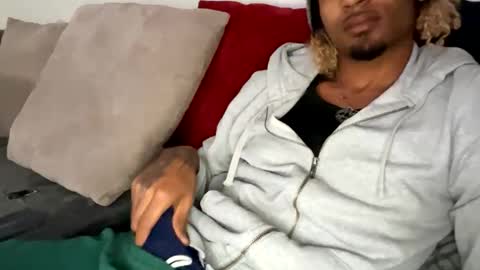 mixedtwinklol online show from 10.30.25